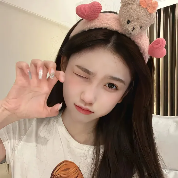 天王之女被曝校园霸凌，深夜校园画面流出